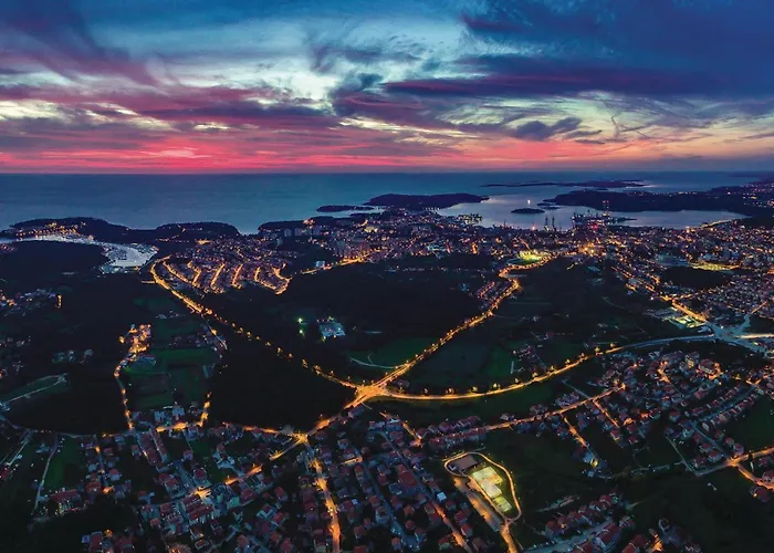 3 Bedroom In Apartment